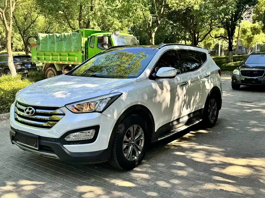 Hyundai Santa Fe — миниатюра 3
