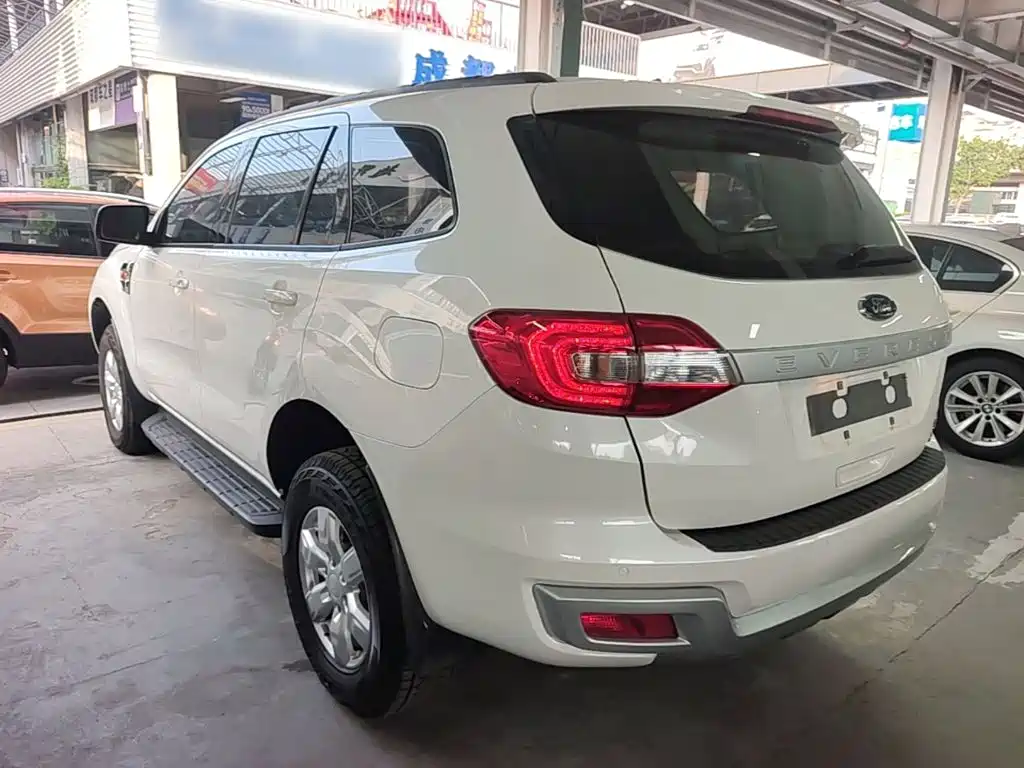 Ford Everest — миниатюра 5