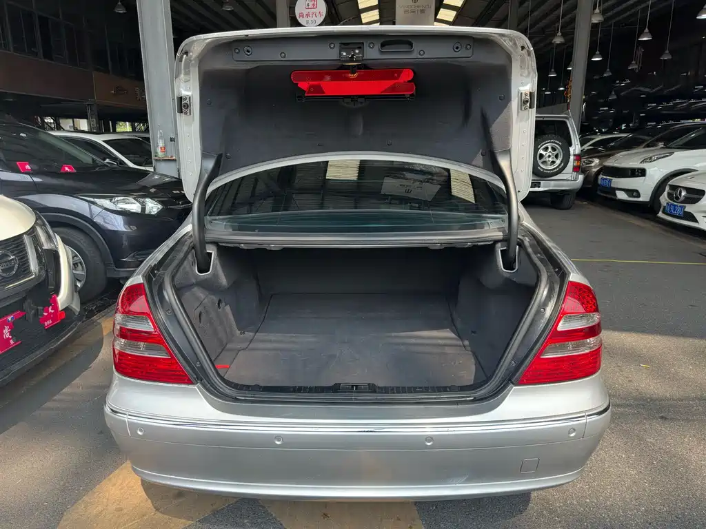 Mercedes-Benz E-Class E 2004 E 240