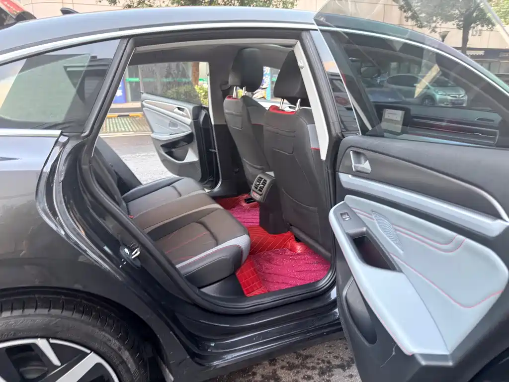 Volkswagen Lamando — миниатюра 10