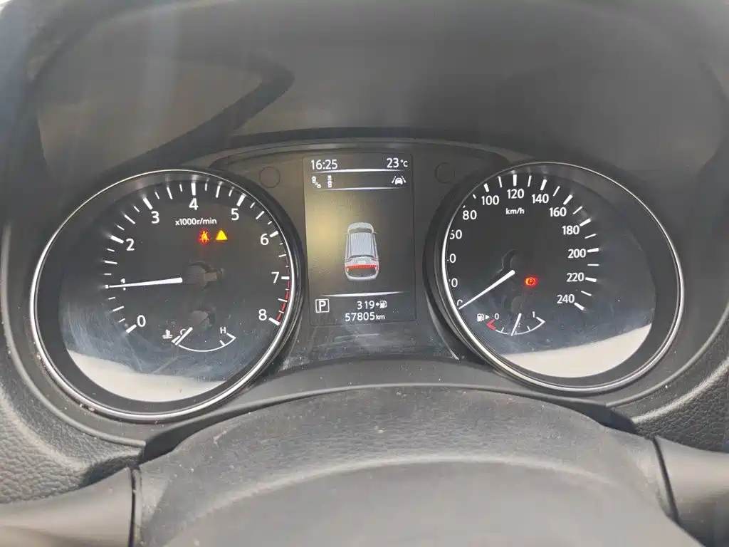 Nissan Qashqai — миниатюра 12