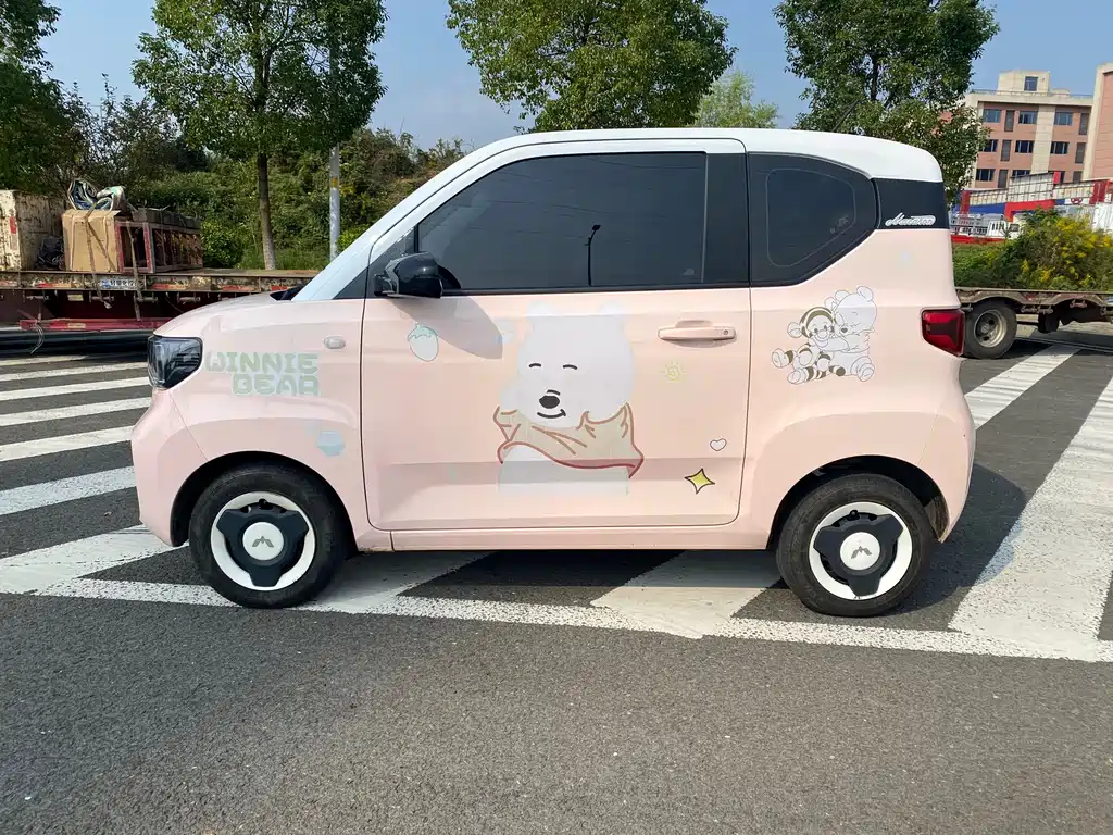 Wuling MINIEV — миниатюра 3