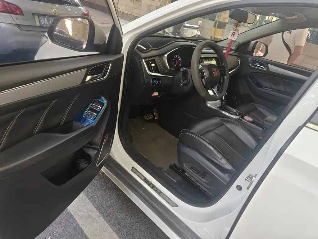 Roewe RX5 — миниатюра 12