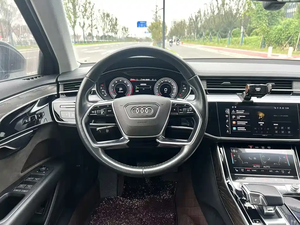 Audi A8 — миниатюра 13