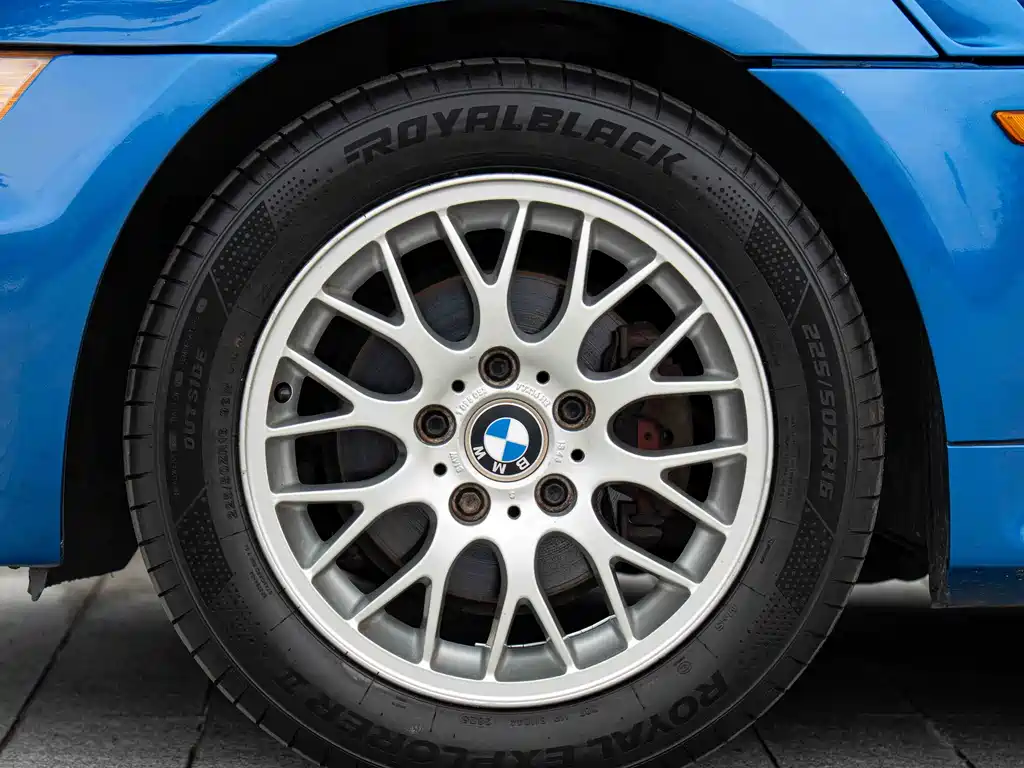 BMW Z3 2005 2.3L MT