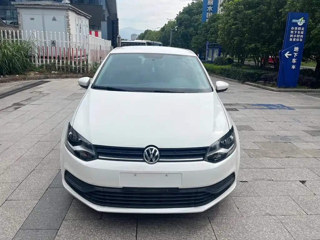 Купить Volkswagen Polo