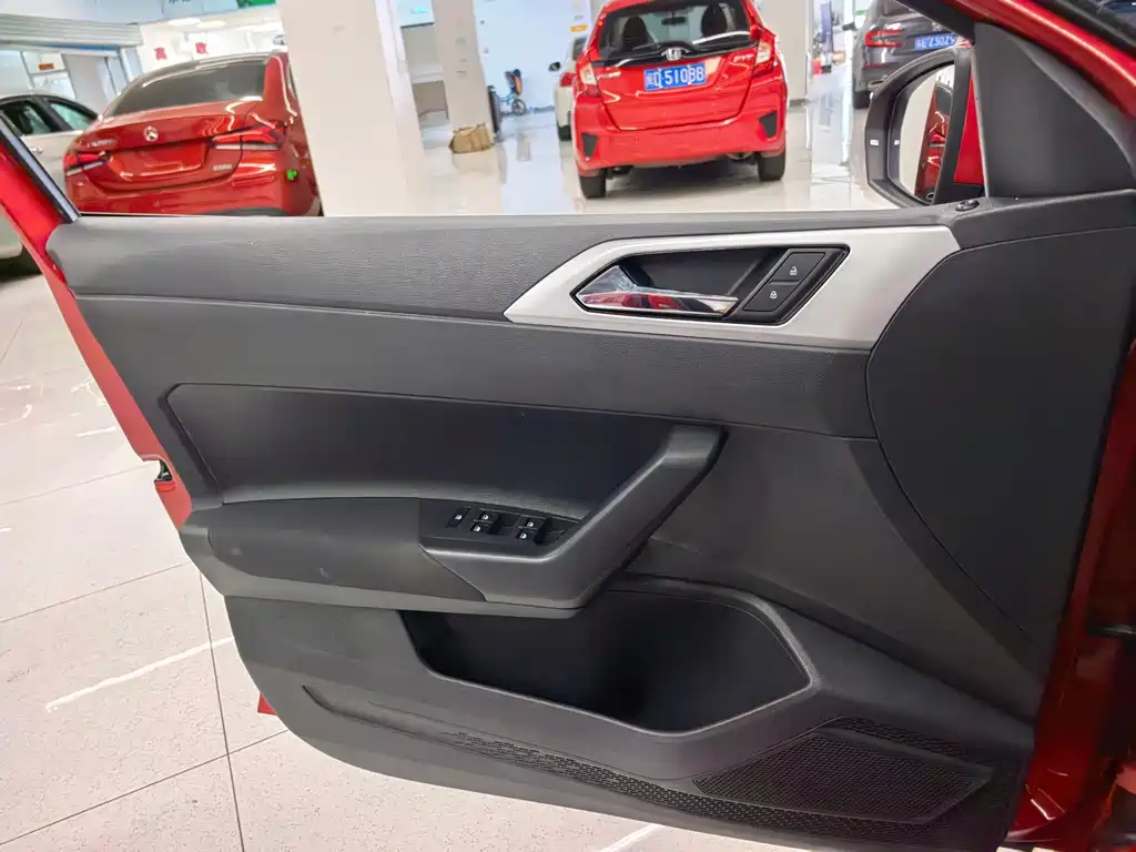 Volkswagen Polo — миниатюра 14