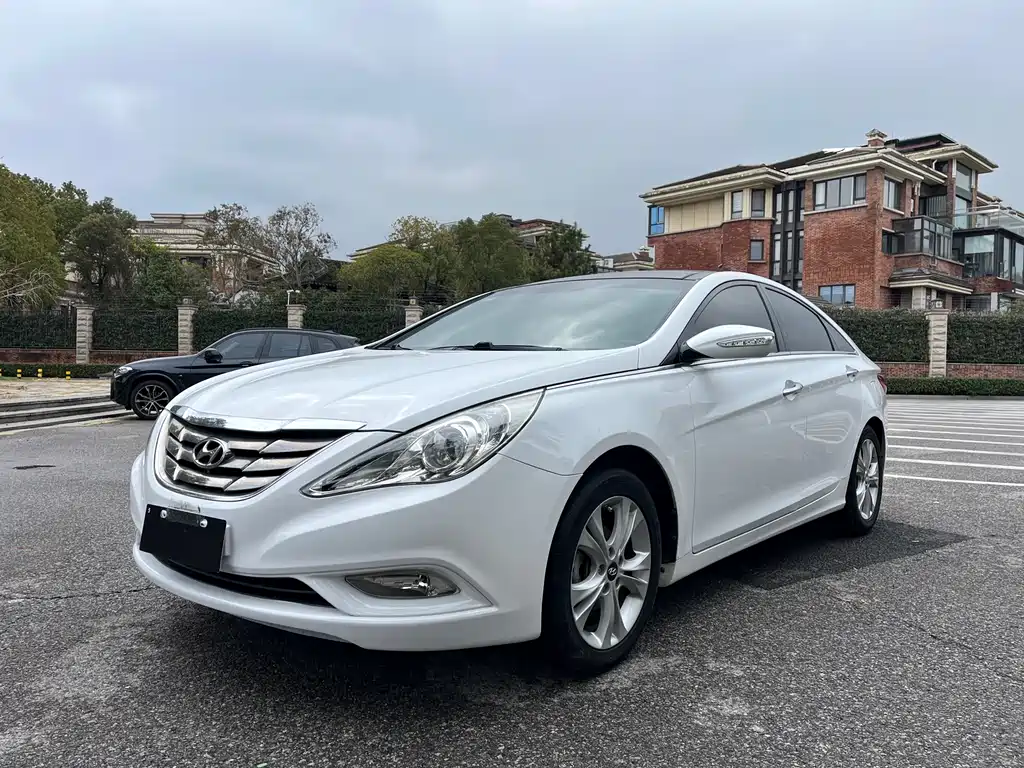 Купить Hyundai Sonata
