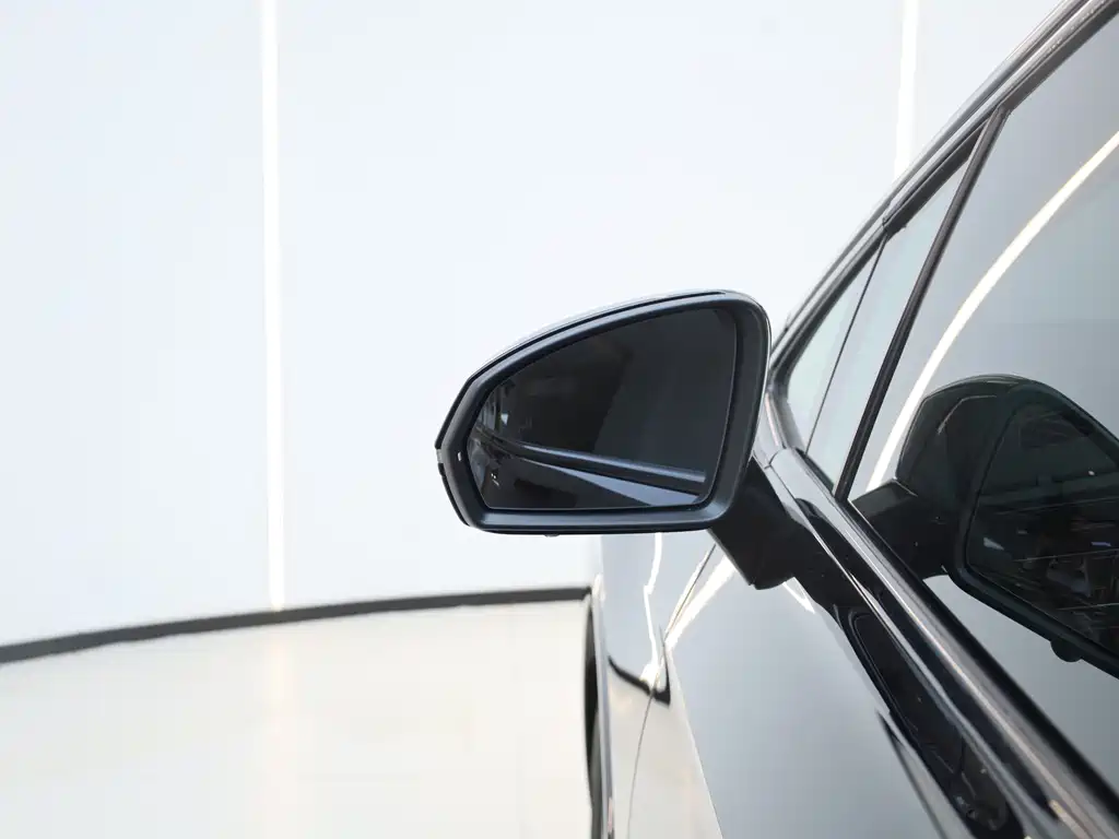 Volkswagen Viloran — миниатюра 9