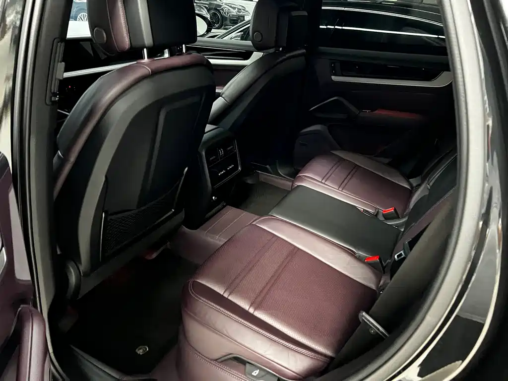 Porsche Cayenne — миниатюра 19