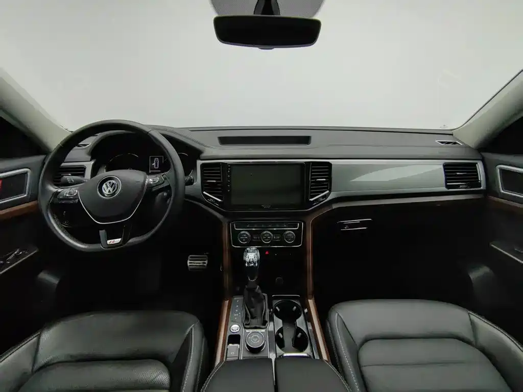 Volkswagen Teramont — миниатюра 5