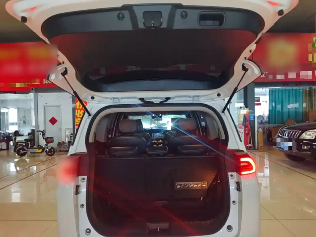 GAC Motor Trumpchi M6 — миниатюра 19