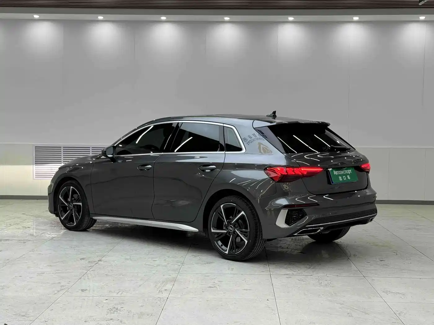 Audi A3 2023 Silver/gray из Китая, фото 4