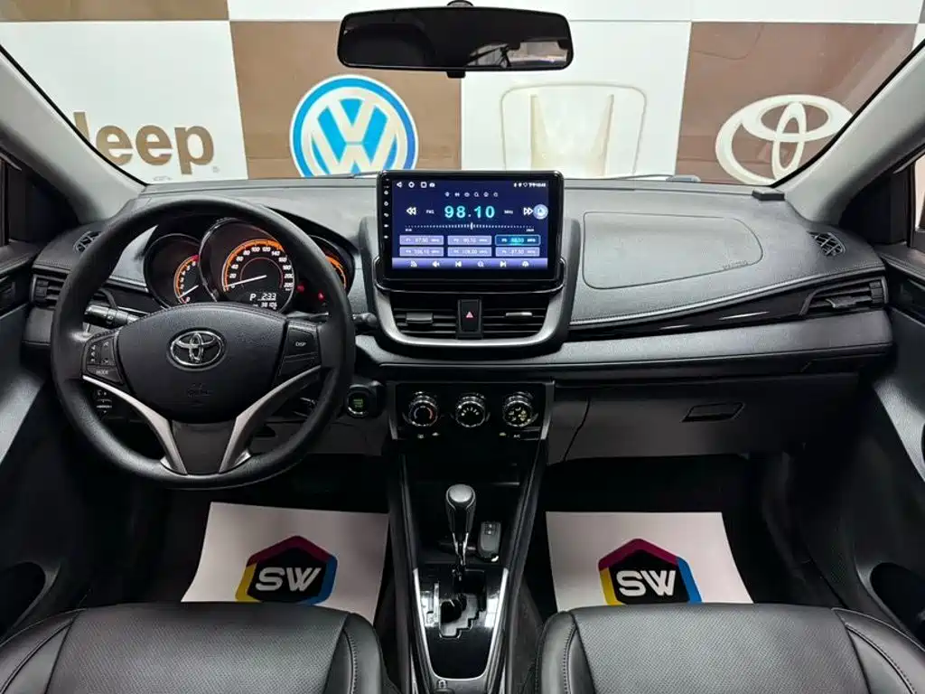 Toyota Yaris L — миниатюра 9