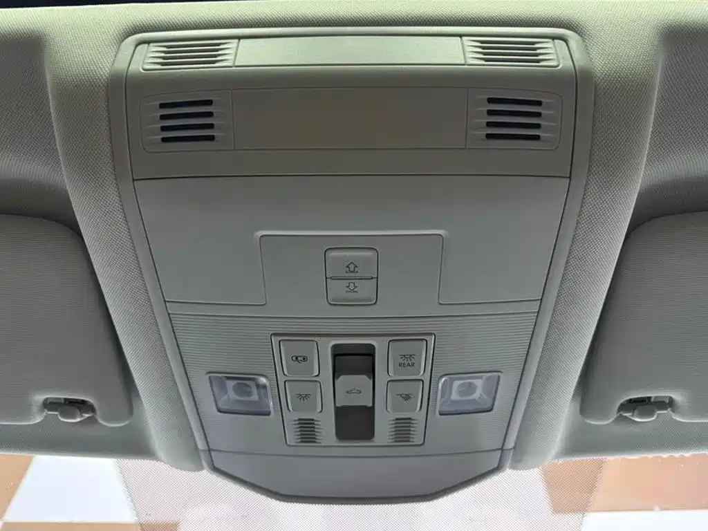Volkswagen T-Roc — миниатюра 14