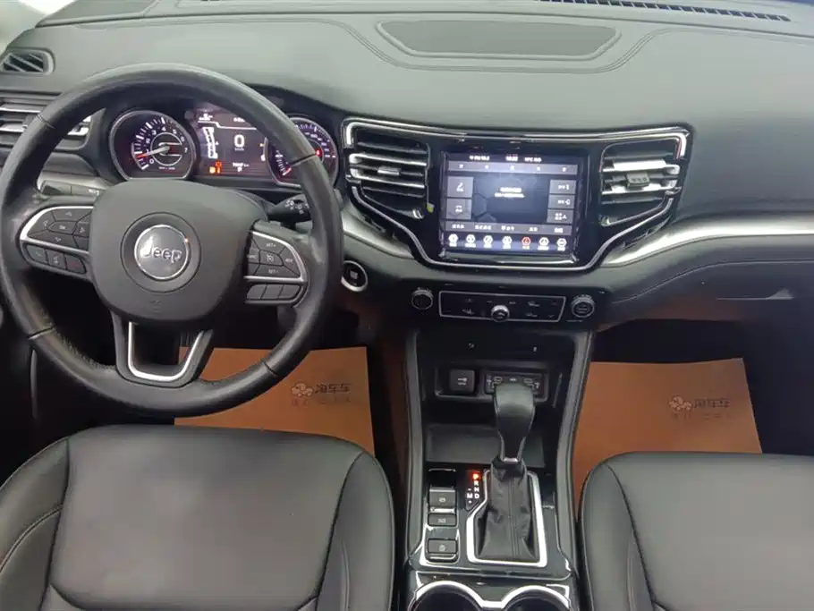 JEEP GRAND COMMANDER