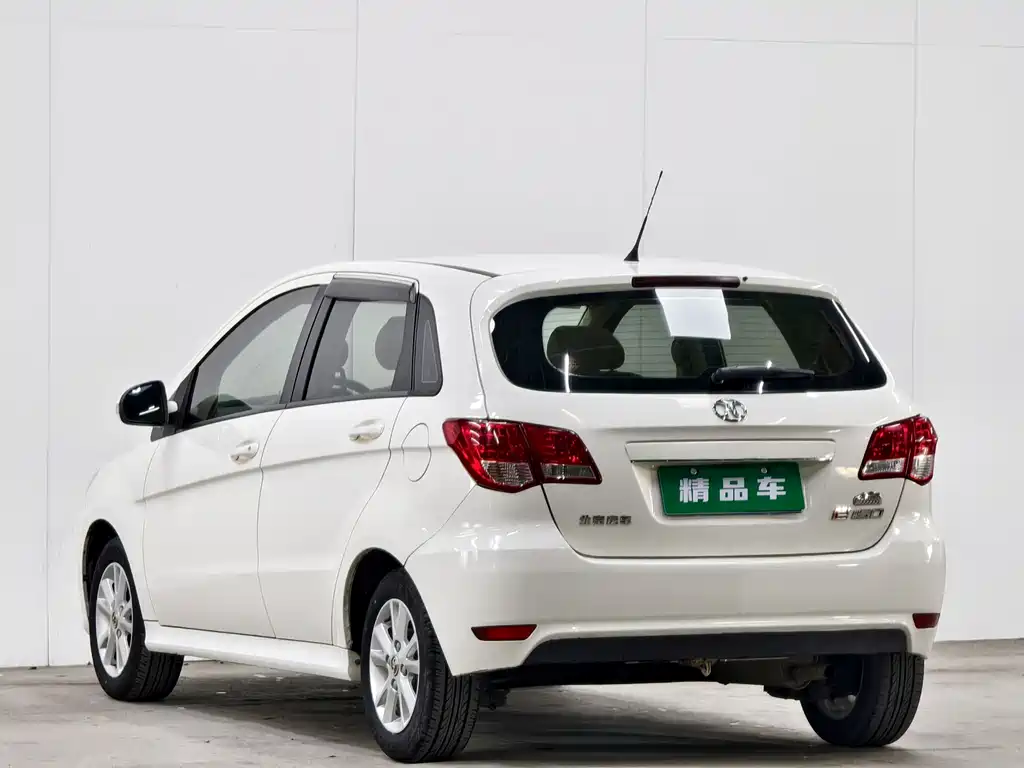 BAIC E-Series — миниатюра 6