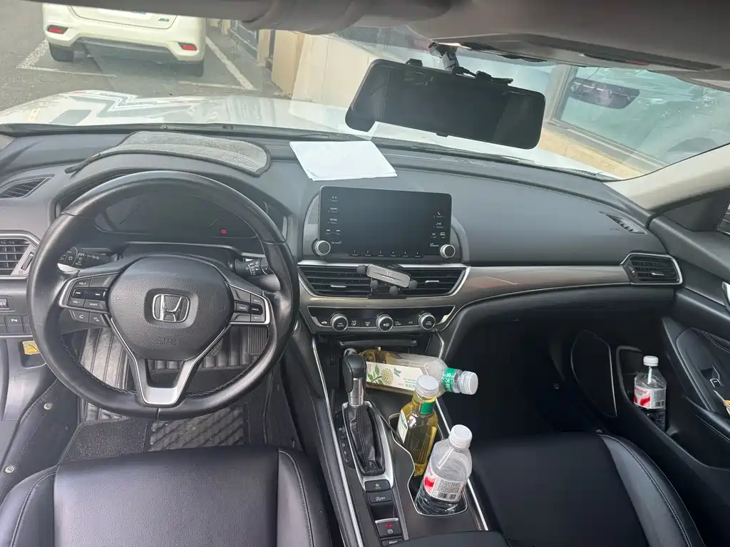 Honda Accord — миниатюра 6