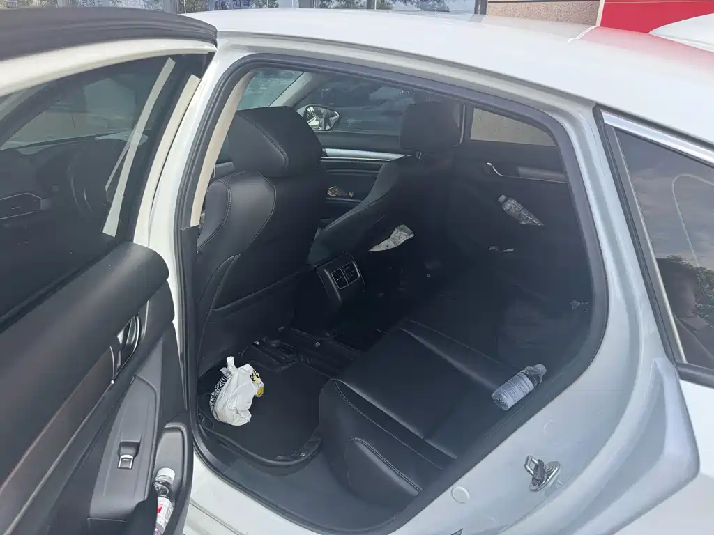 Honda Accord — миниатюра 7