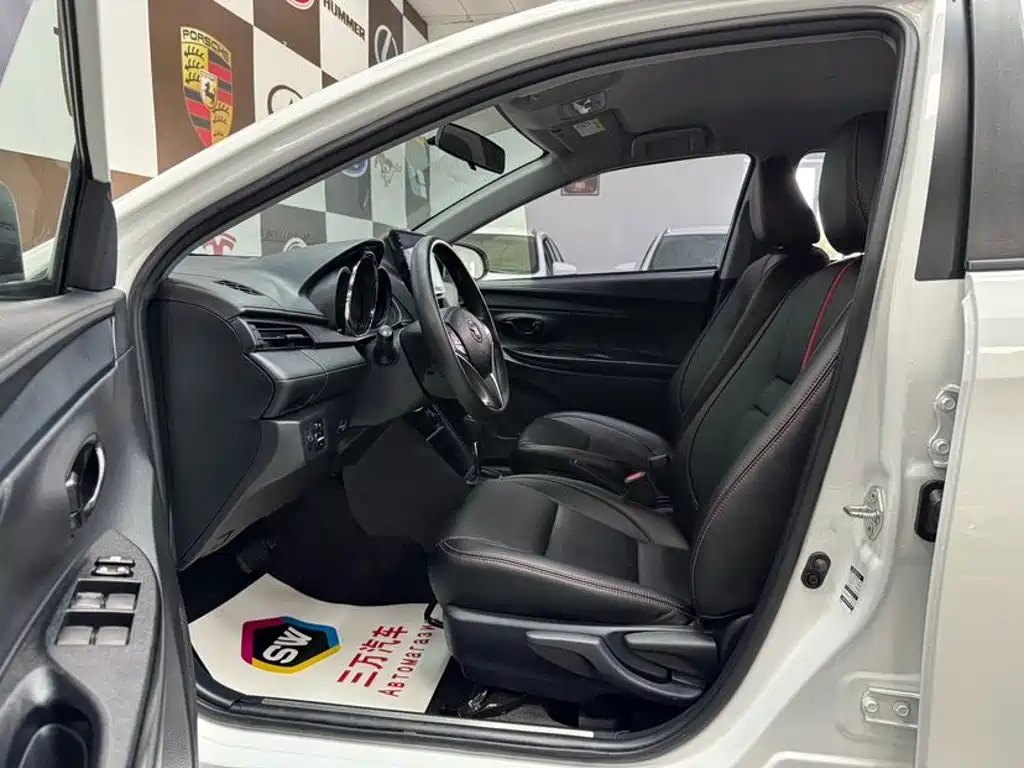 Toyota Yaris L — миниатюра 7