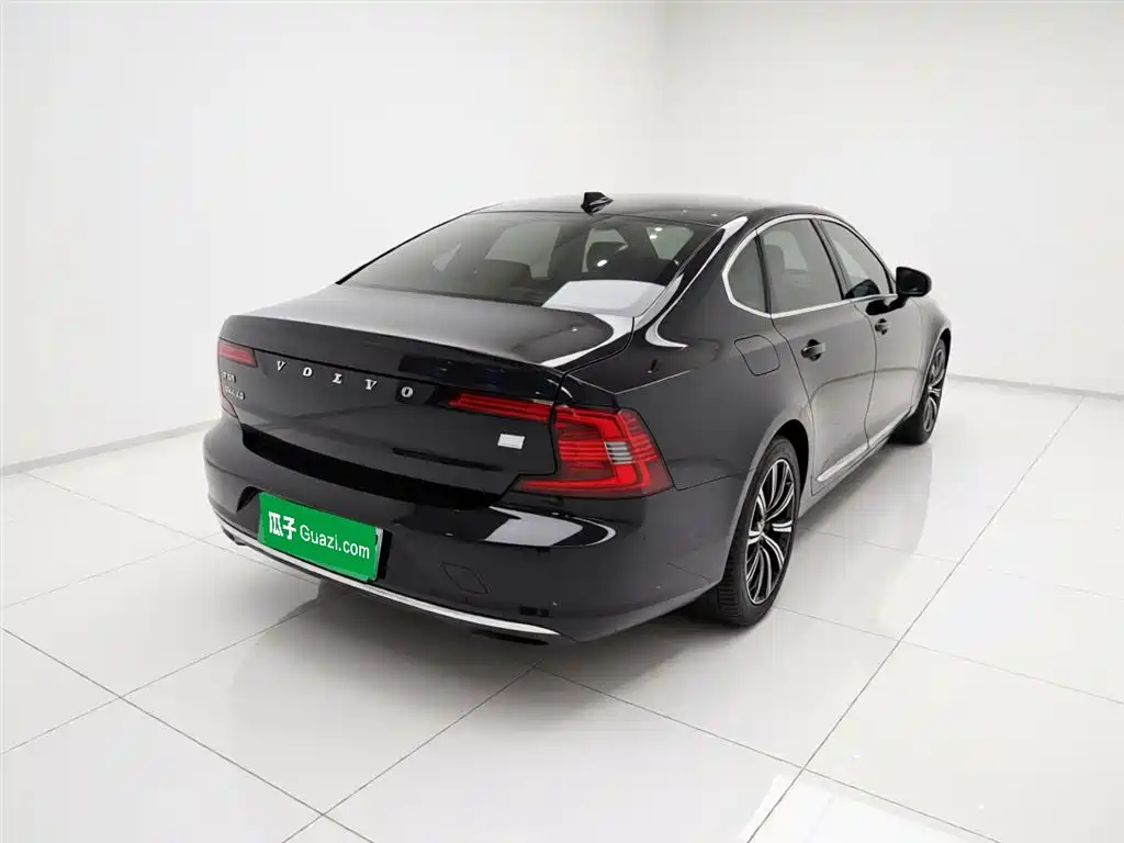 Volvo S90 2021 T8 E Luxury