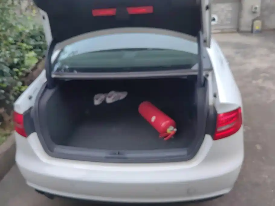 Audi A4L — миниатюра 4