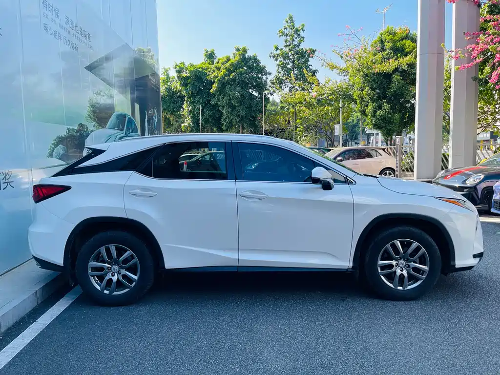 Lexus RX — миниатюра 14
