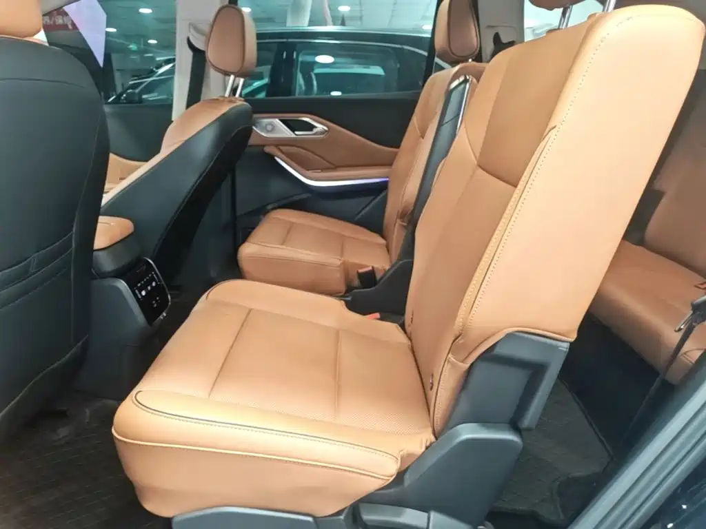 Hongqi Hongqi HS7 PHEV — миниатюра 17