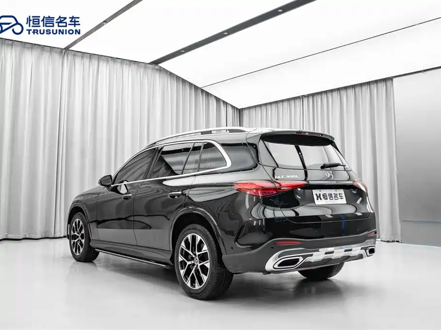 Mercedes-Benz GLC 2023 GLC 260 L 4MATIC Luxury 5 мест
