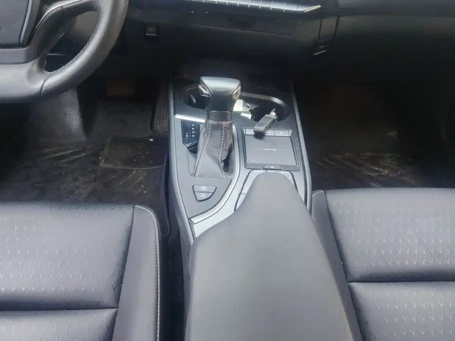Lexus UX — миниатюра 16