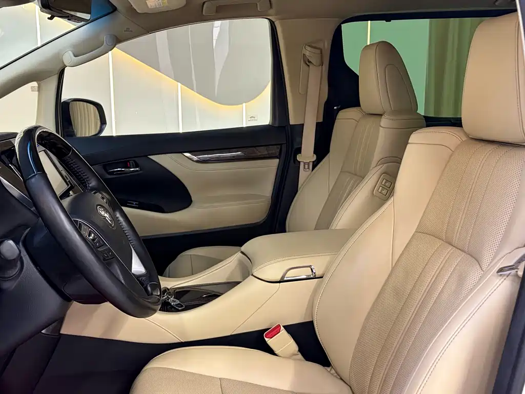 Toyota Vellfire — миниатюра 15