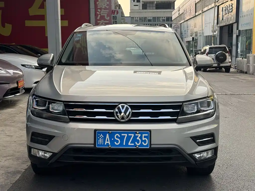 Volkswagen Tiguan L — миниатюра 2