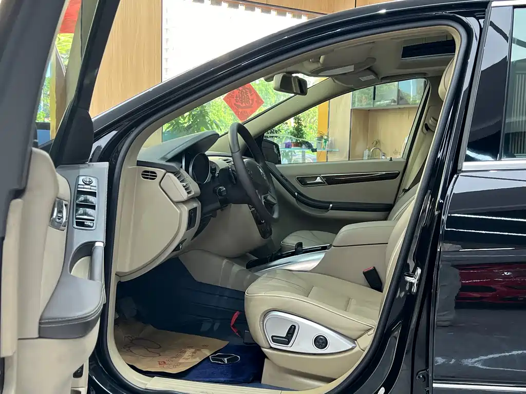 Mercedes-Benz R-Class — миниатюра 7