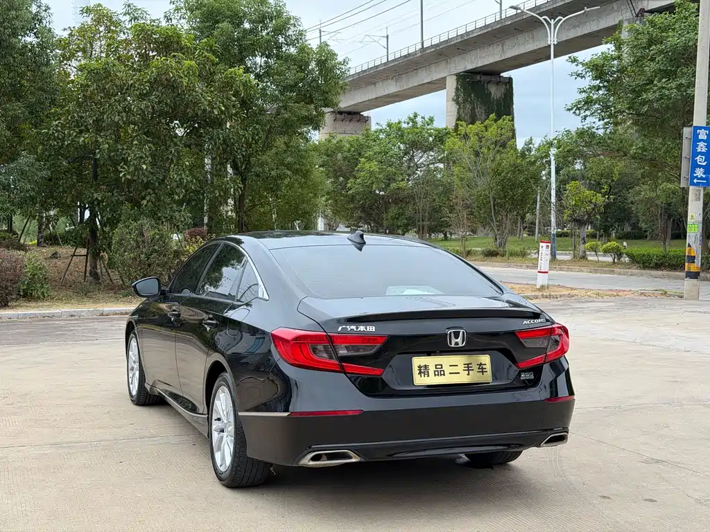 Honda Accord — миниатюра 9