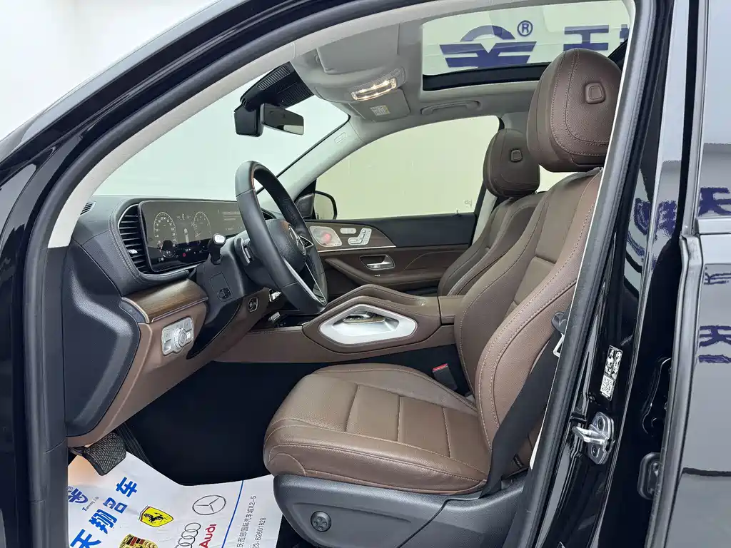 Mercedes-Benz GLE (Import) — миниатюра 12