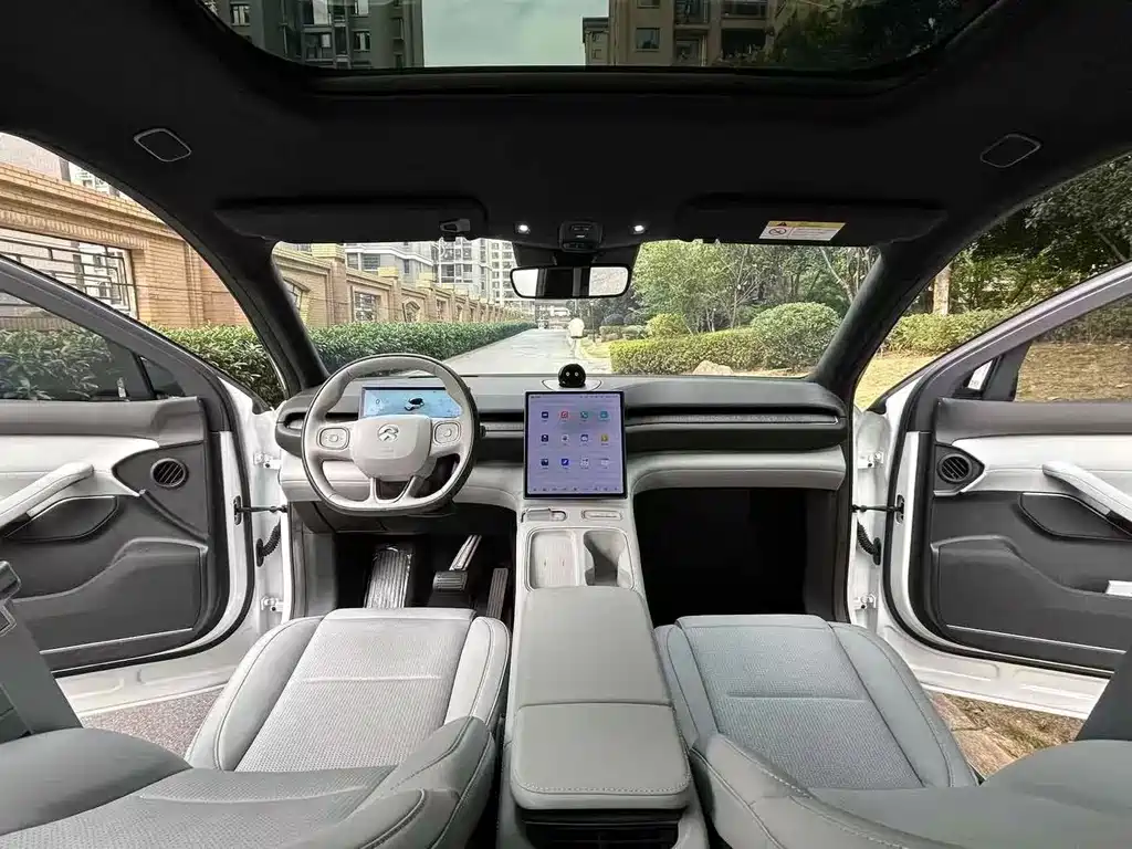 NIO ES6 — миниатюра 9