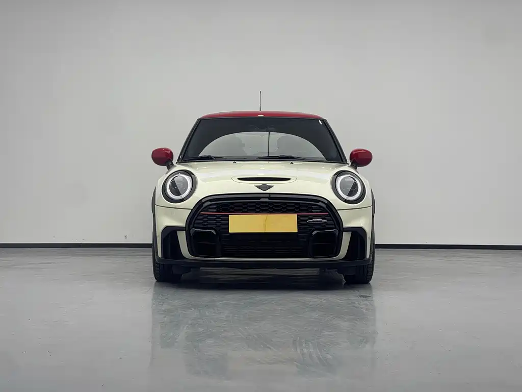 Mini JCW 2023 2.0T JOHN COOPER WORKS Pat Moss