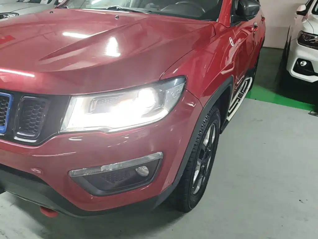 Jeep Compass — миниатюра 24
