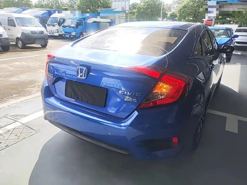 Honda Civic — миниатюра 7