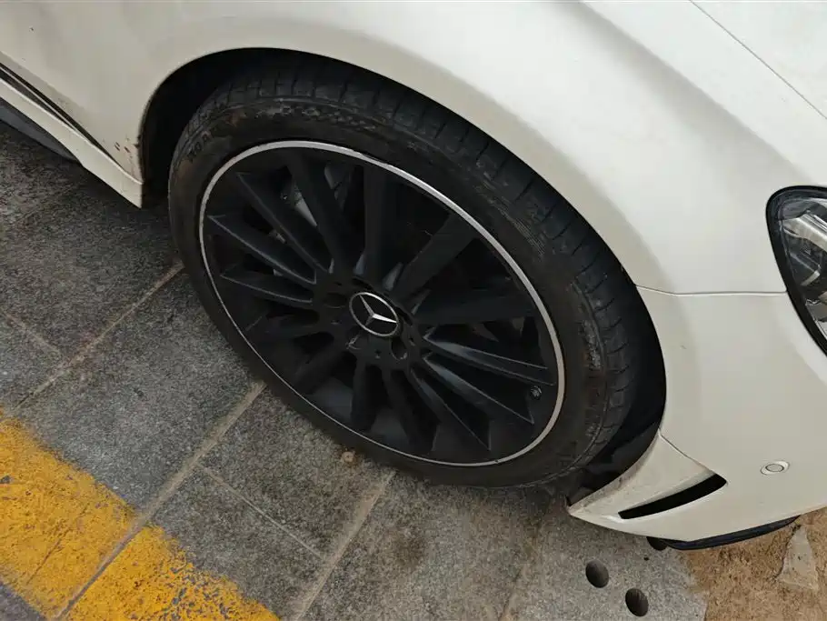 MERCEDES-BENZ C CLASS AMG