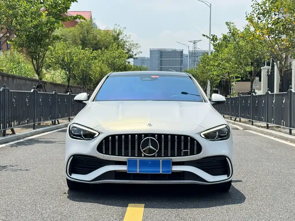 Mercedes-Benz C-Class — миниатюра 2