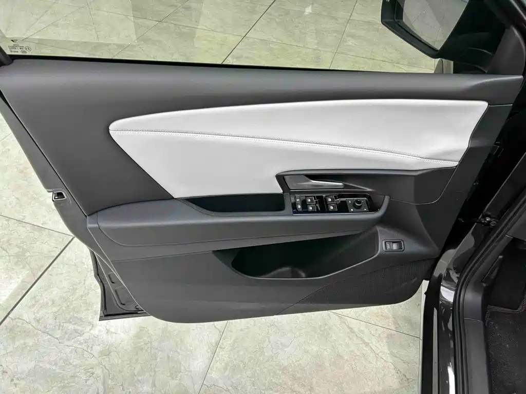 Jetta VS8 — миниатюра 16