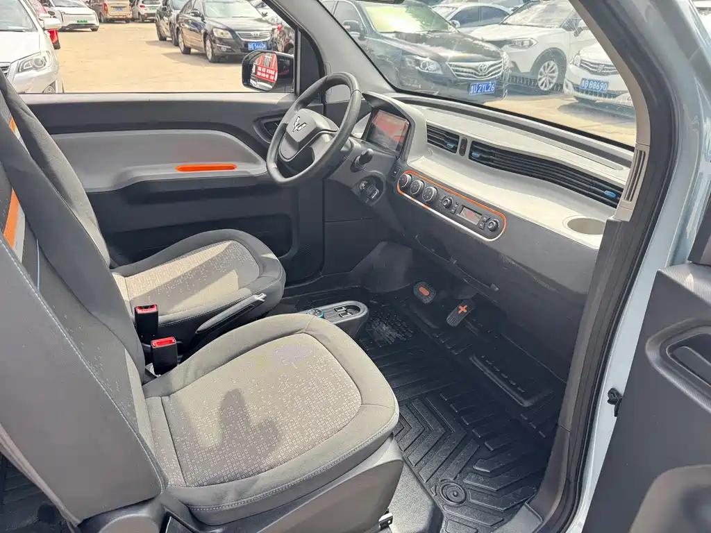 Wuling MINIEV — миниатюра 9