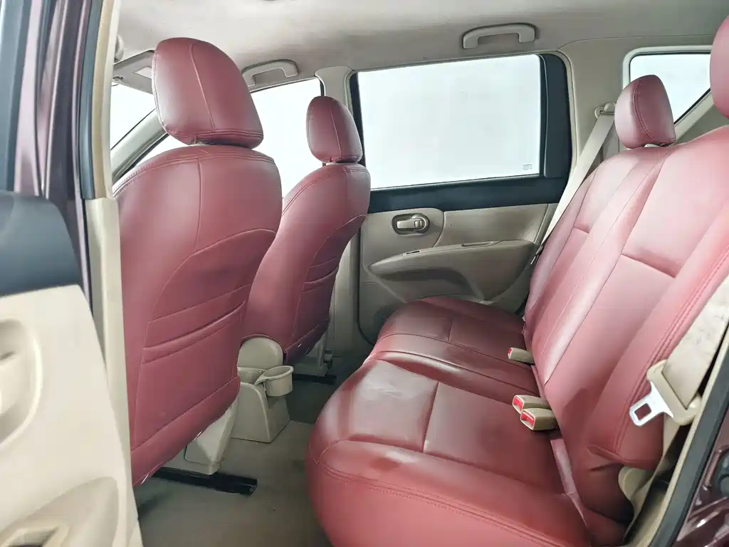 Nissan Livina — миниатюра 12