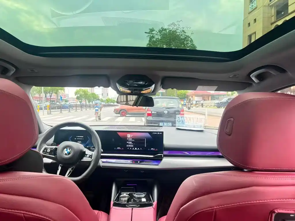 BMW 5 Series — миниатюра 5