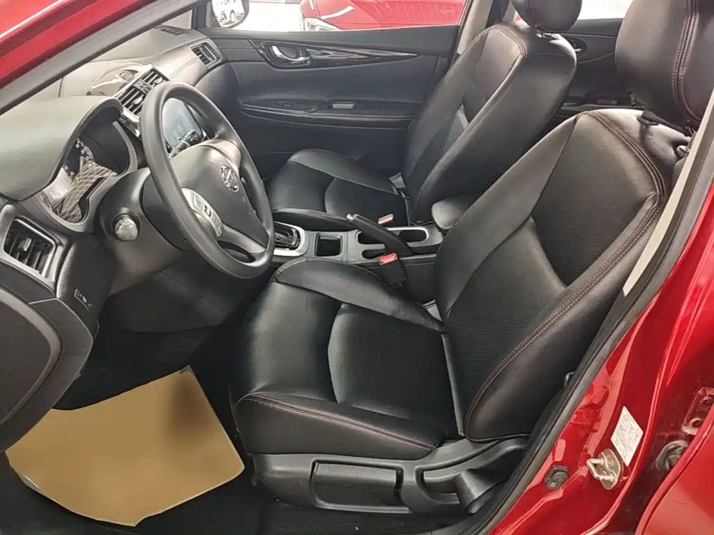 Nissan Tiida — миниатюра 15
