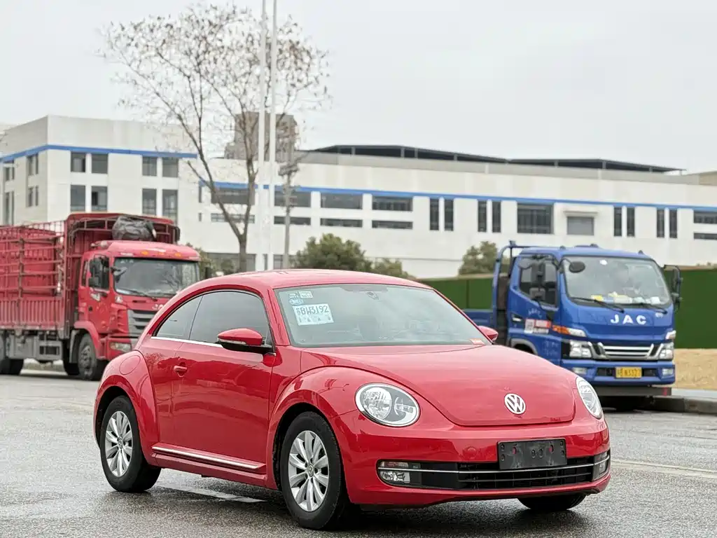 VOLKSWAGEN BEETLE