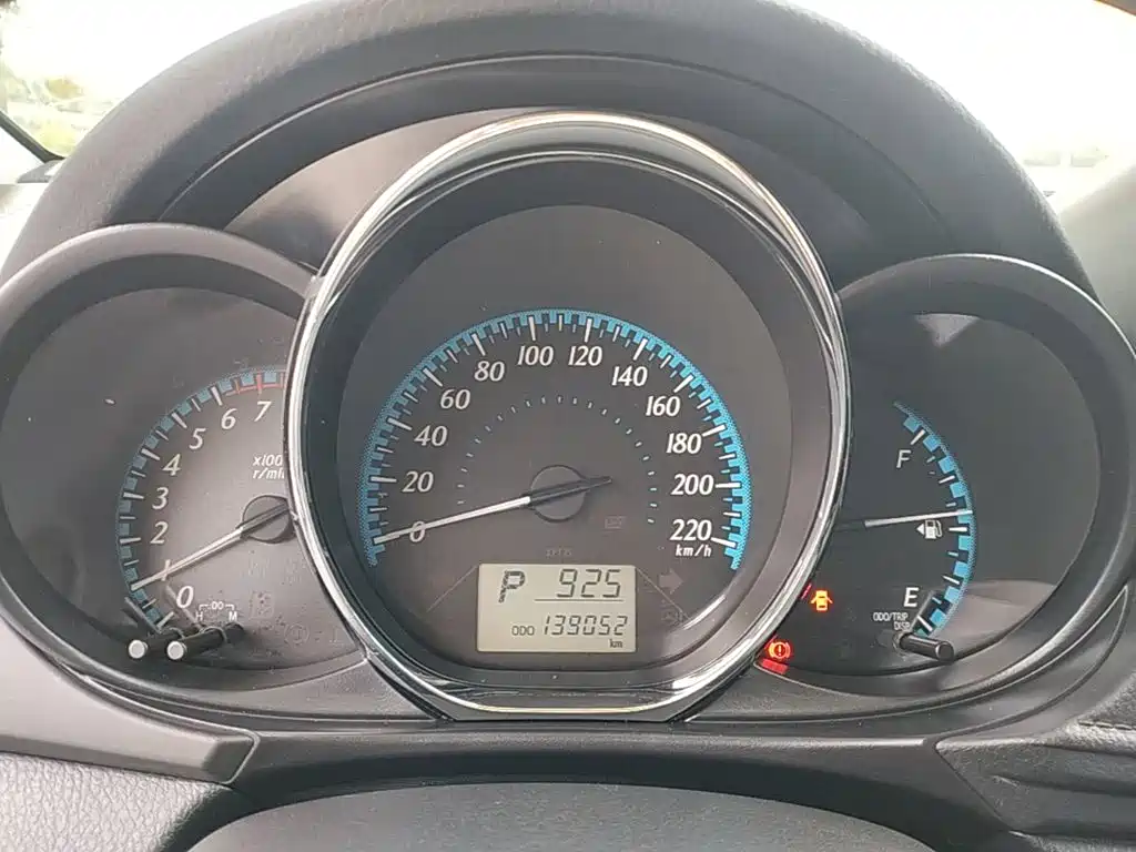 Toyota Yaris L — миниатюра 12