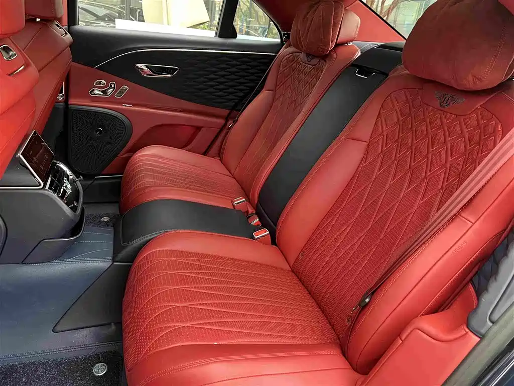 Bentley Flying Spur — миниатюра 5