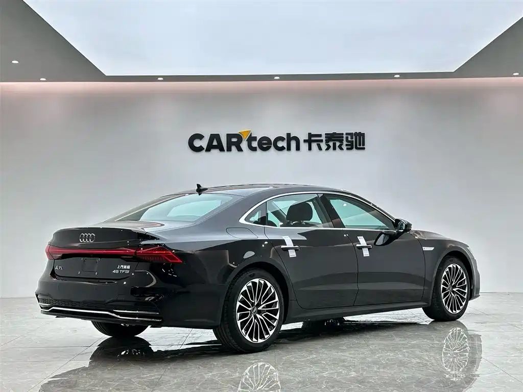 Audi A7L 2024 45 TFSI Luxury